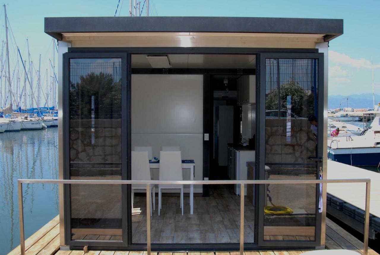 מלון House Boat Luxury קליארי מראה חיצוני תמונה